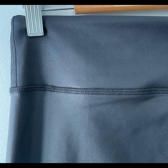 Aritzia The Constant Twyla Black Glossy Leggings L - Picture 10 of 14